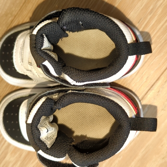 ***SOLD*** Toddler 6c Nike Court Borough Mid - Picture 6 of 7